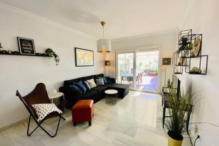 Apartamento En Primera Linea De Playa نيرخا المظهر الخارجي الصورة