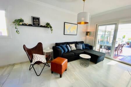 Apartamento En Primera Linea De Playa نيرخا المظهر الخارجي الصورة
